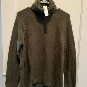 J Crew NWT turtle neck